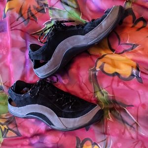 Ecco cut out leather walking shoes size 39/ 8-8.5